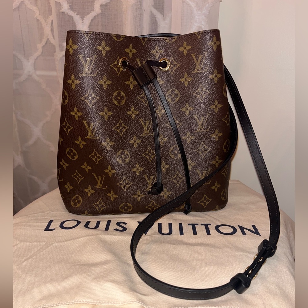 Louis Vuitton NeoNoe MM